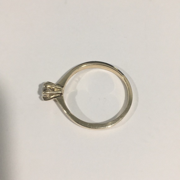 10k Yellow Gold Solitaire Engagement 💍 Ring CZ 💎 - Picture 6 of 6